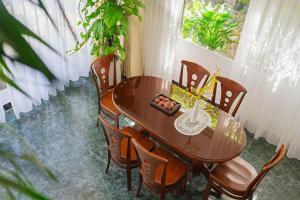 Unique French villa, family retreat with garden