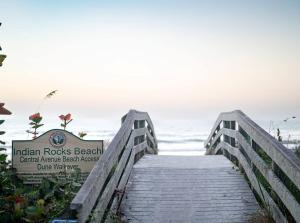 Walk to beach (1 block), pool, putt putt, triplex