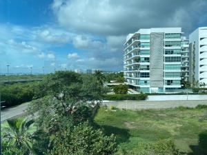 Apto- Condominio Sea Way 935 - Morros-salida a la playa - cerca Hotel Americas