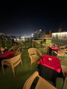 GREAT PYRAMIDS inn