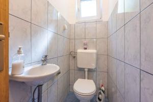 Apartment with A - C in Malinska-Insel Krk 42206