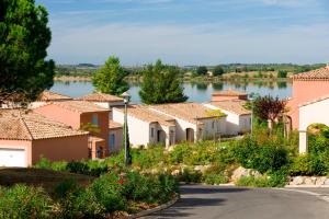 Villages vacances Vacanceole - Port Minervois, Les Hauts du Lac : photos des chambres