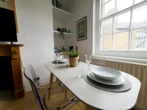 Stylish Flat Near Whitechapel - Pass the Keys