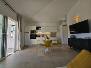 Ambra Beach House img6