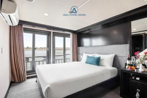Aqua Classic Cruise