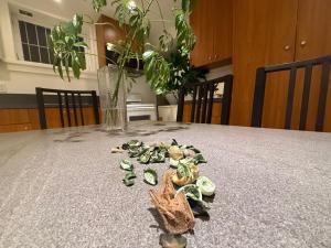 Modern Family Stay 4BR Home in Kerrisdale