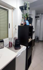 1Bed Flat with Pool, Balcony & Hammock - only 5 Mins to the Beach!