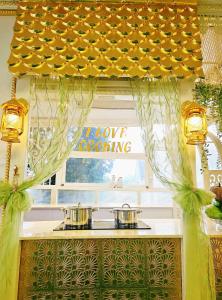 Lâu Đài Nhỏ Đà Lạt - Little Castle DaLat -4 rooms with kitchen and 9 people Royal Grill Mansion 408