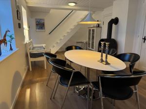 Hyggelig feriebolig med havudsigt