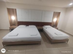 Hotel Shubham Prestige kandlakoya