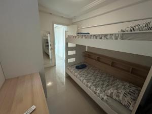 Resort Camboinhas, 100m praia com Piscina