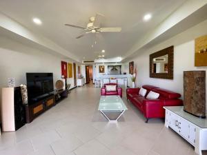 Kata Seaview Escape - 1BR Luxury Apartment 90sqm