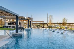 Blueground Del Valle pool nr McKinney Falls ATX-352