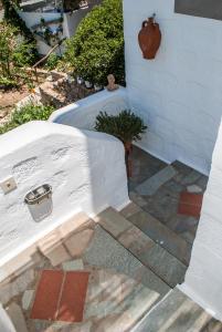 Deluxe Double or Twin Room with Balcony room in Mathios Studios