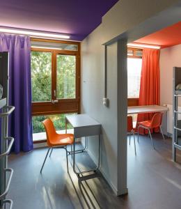 Auberges de jeunesse Centre International de Sejour Andre Wogenscky : Chambre Quadruple avec Lits Superposés