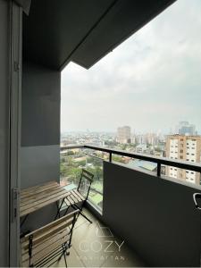 Studio Unit in Manhattan Heights with Balcony