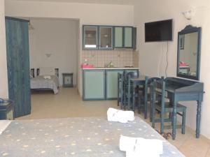 Studio with Sea View (5 Adults)