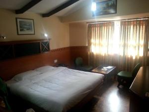 Hotel Hilltop Towers