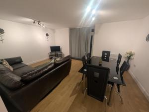 Swansea City Centre 1 Bedroom Apartment close to Beach