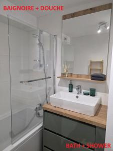 Appartement 1 chambre lit king size Arras Centre Parking privé