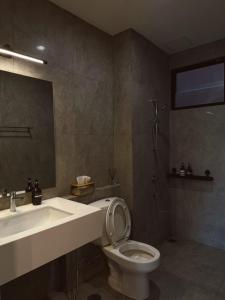 Cozy Zen 2BR 2Bath Retreat at Lloyd Apt, Alam Sutera