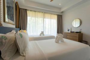 Laguna lakeside pool villa 4 Bed room