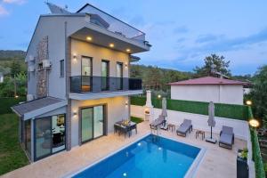 Villa Happy House - Luxury Villa with Private Pool