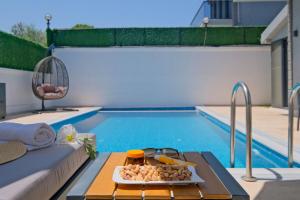 Villa Happy House - Luxury Villa with Private Pool