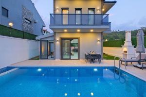 Villa Happy House - Luxury Villa with Private Pool