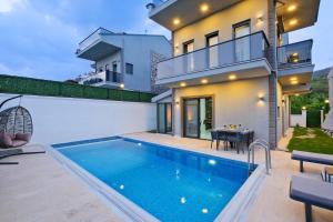Villa Happy House - Luxury Villa with Private Pool