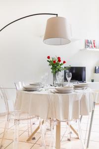 Blanc house, apartment in Center Town Lucca