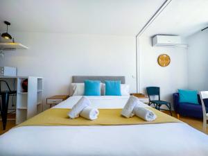 The Blue Island Loft by Hello Homes Sitges