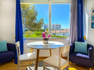 The Blue Island Loft by Hello Homes Sitges