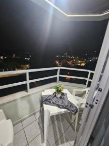 COBERTURA COM PISCINA