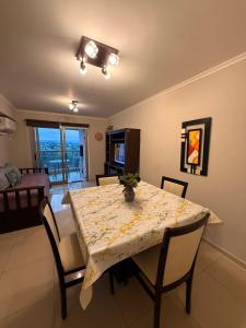 Departamento Alto Villasol, estadio Kempes, Chateau, Cerro de las Rosas, Urca, Siglo 21, Aeropuerto