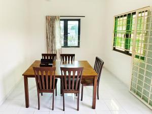 365 House by DLaksamana