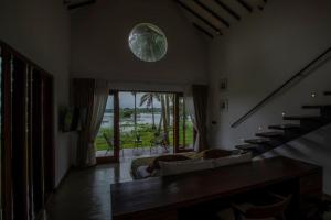 Avora Lake Villas