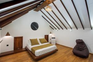 Avora Lake Villas