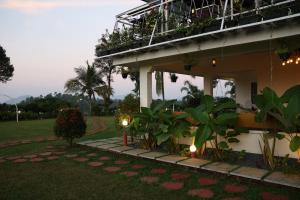 Misty Bean Resort