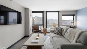 Landing Chic 2BD Rooftop Lounge Yoga Studio