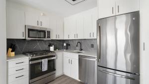 Landing Chic 2BD Rooftop Lounge Yoga Studio