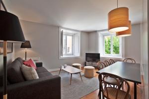 Deluxe Two-Bedroom Apartment room in Lisbon Five Stars Apartments Combro 7