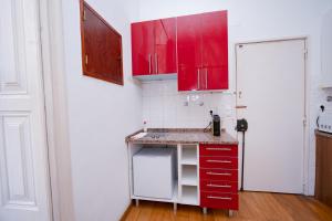 Large 1-Bedroom Duplex Apartment Prime Lisbon Location