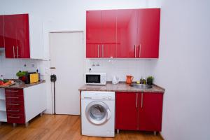 Large 1-Bedroom Duplex Apartment Prime Lisbon Location