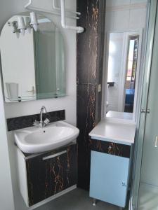 Appartement F2 centre ville et 100 m de la gare
