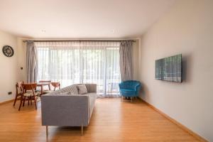 Green and Spacious 1 bed in Rhapta Road