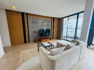 Lakenest Realty 6, Tay Ho, Ha Noi