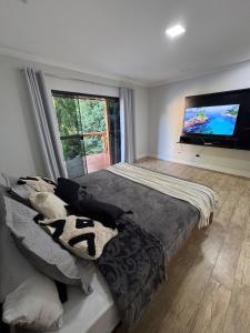 Large house in Angra dos Reis, 50 m from the beach, air conditioning