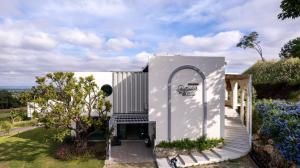 The Peak Hill Pool Villa