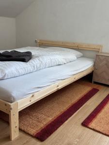 Modernes ruhiges Landhaus bei Kassel - Ganzes Ferienhaus mit 4 Schlafzimmern, Sauna & Garten